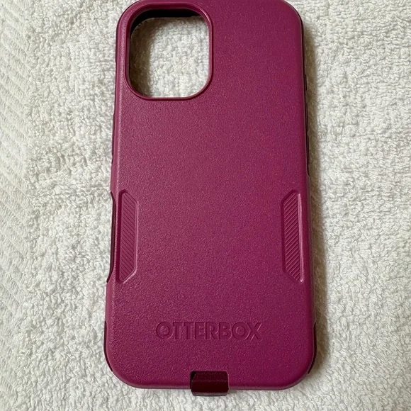 OtterBox Magenta Commuter Series Phone Case for iPhone 16 - Picture 2 of 6